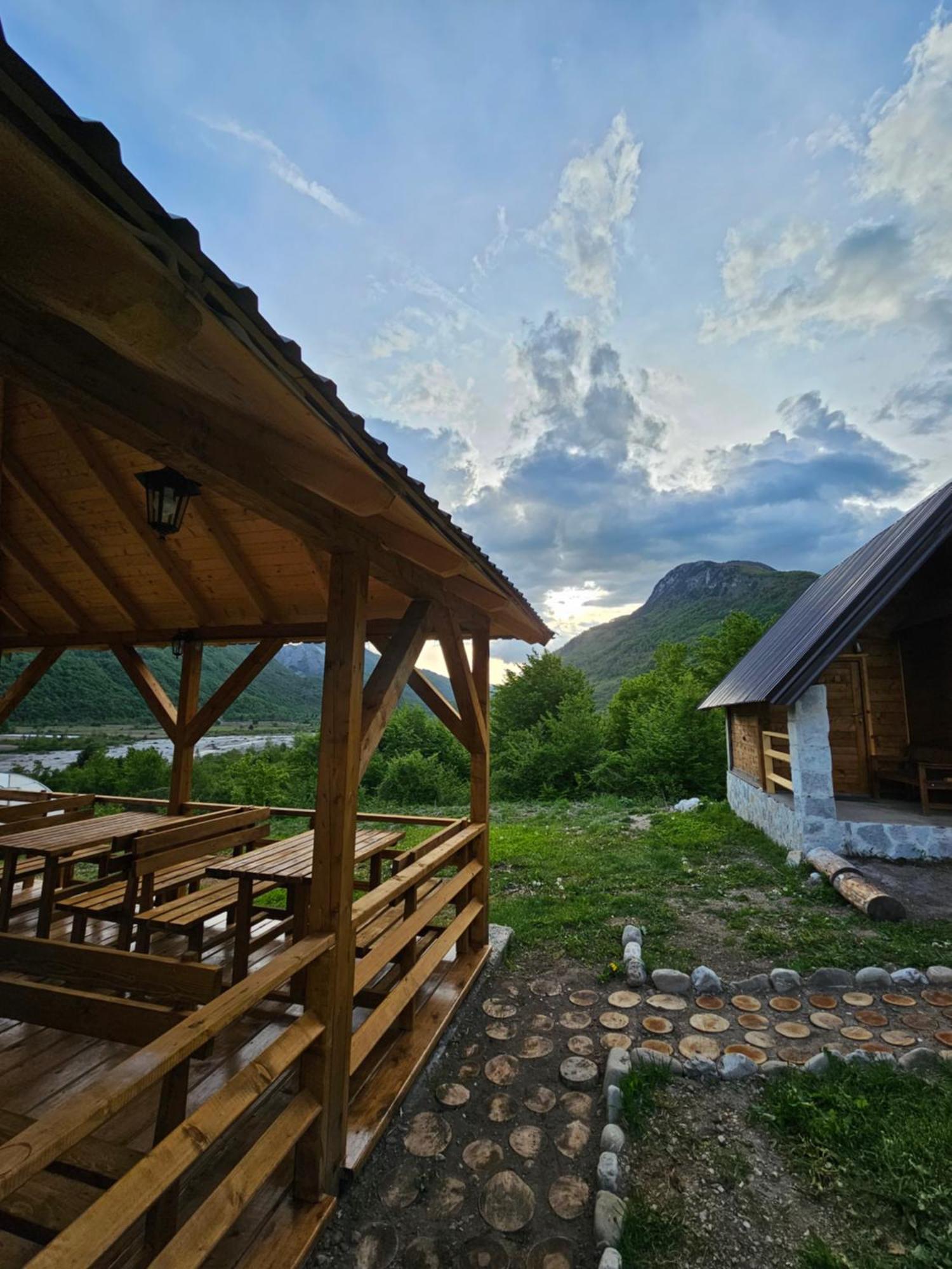Ethno Star Bojovic Guest House Gusinje Luaran gambar