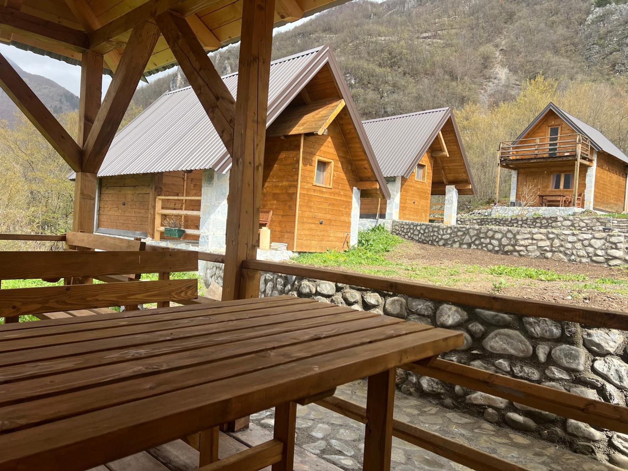 Ethno Star Bojovic Guest House Gusinje Luaran gambar