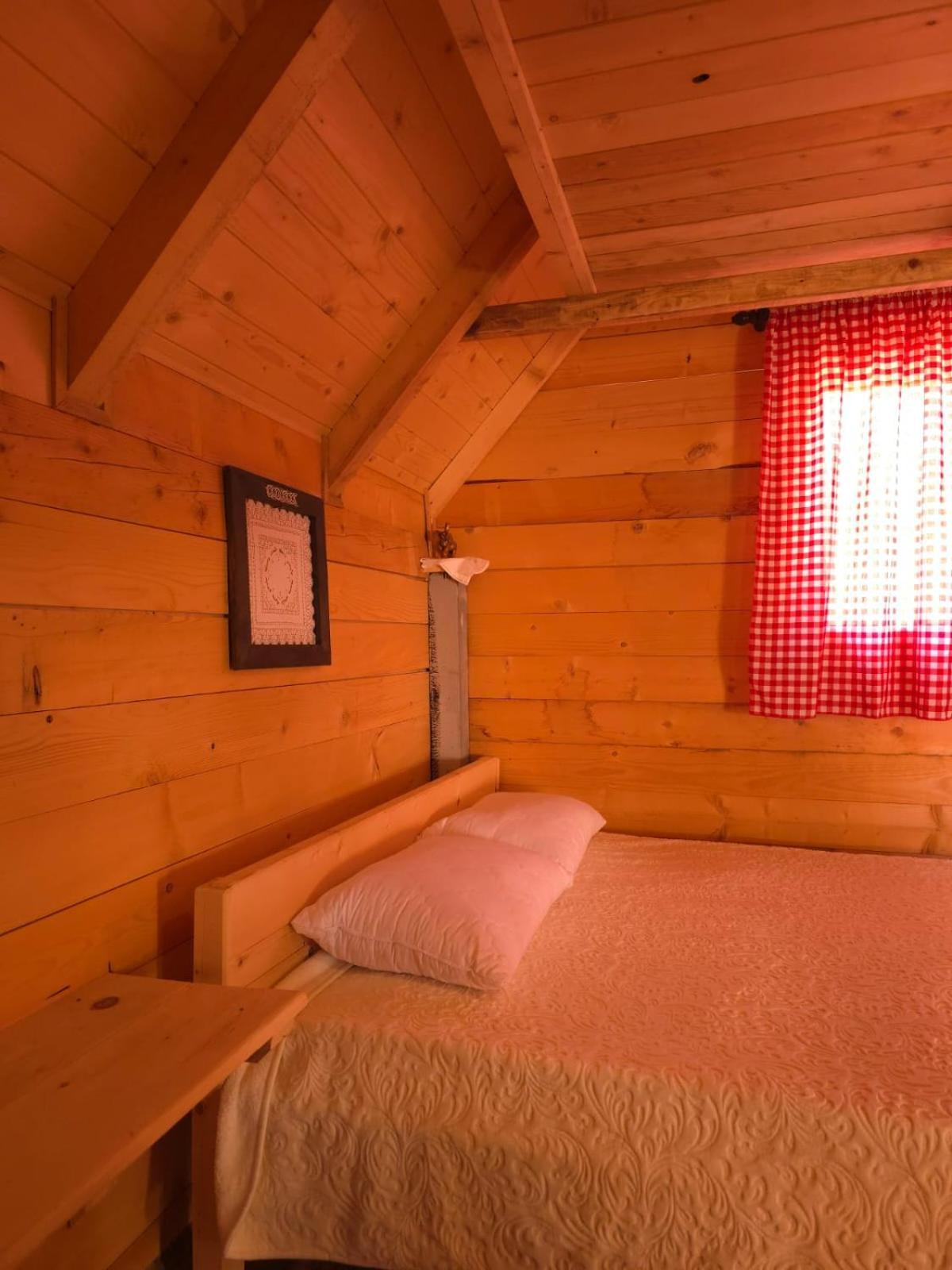Ethno Star Bojovic Guest House Gusinje Luaran gambar